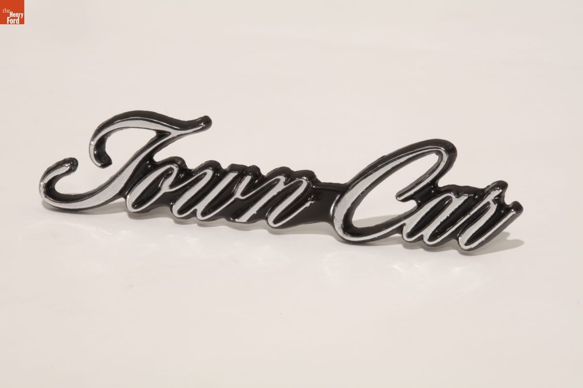 thf150824 Lincoln Town Car Nameplate, 1981-1984